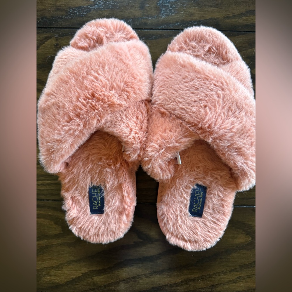 Women’s Rachel Roy Pink/Peach Fuzzy Slippers size 7/8 M